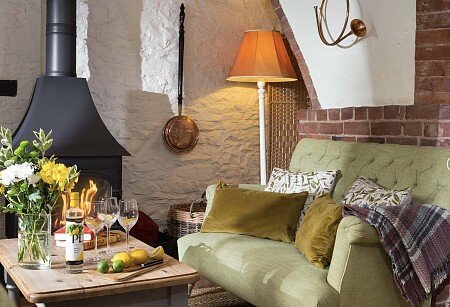 2024.09.10 living room c 2