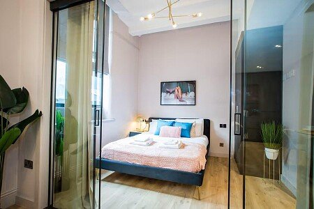 a2b27999-5c34-4b17-b3e7-7a0b60460a54