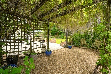 4b350aff8dc9f3a91daebfbe6cd813d8