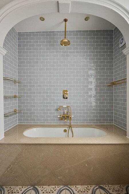 family bathroom straight at arch