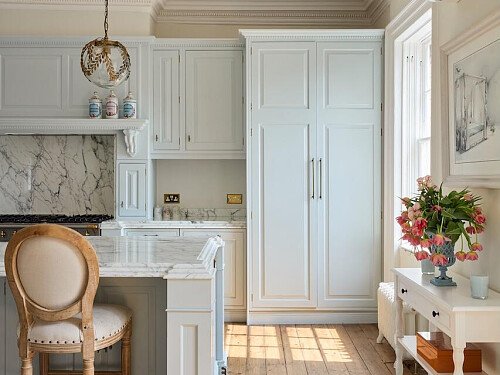 kitchen from laundry door to pantry