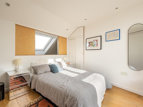 iVqWaLwm-EKPfjYCTaaRjQ