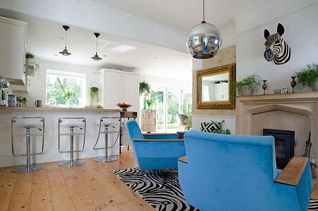 06_ReceptionToKitchen