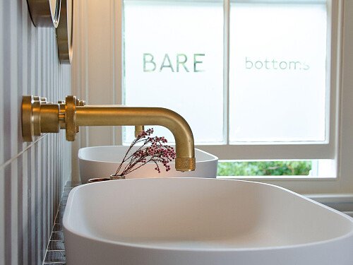 043_StripeyBathroom_taps