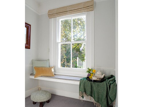 047_Landing_windowseat