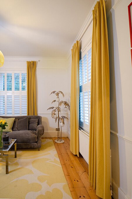 053_SittingRoom_sofa_portrait