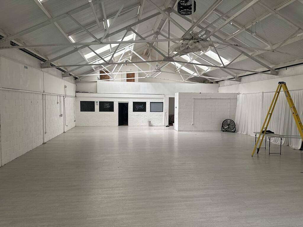 32945F71-C02B-40EA-BA68-FD5794F49BCD_1_105_c