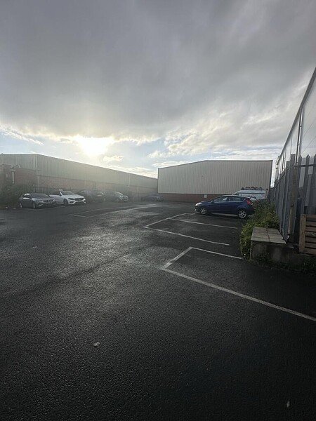 A3E863AE-5F2D-47D8-B5E8-70D8BAB736D3_1_105_c