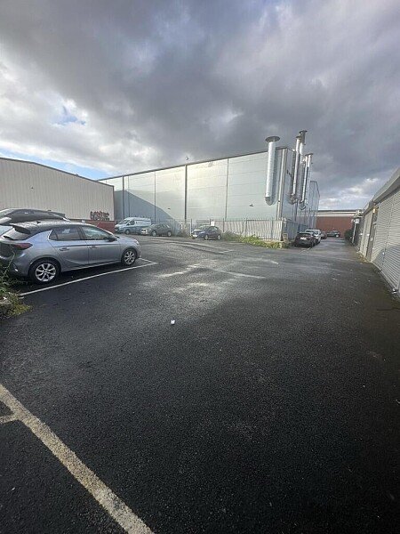 CEF2C3FA-D44F-4746-AFDF-9B0200AB5D96_1_105_c