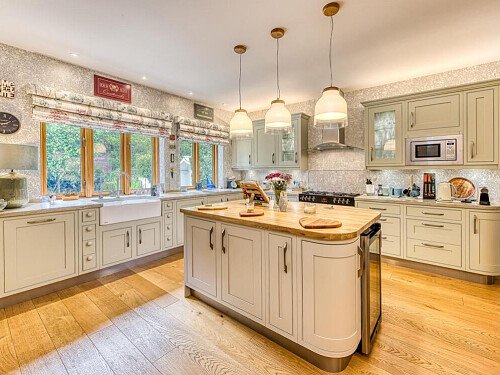 33370059-1CEECE38-PR05feB_NEOIa7cQ9Sg1Ow