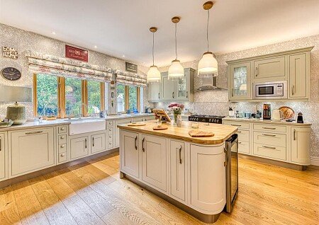 33370059-1CEECE38-PR05feB_NEOIa7cQ9Sg1Ow