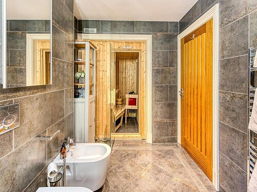 33370059-7E51F33C-FdkiRdzsD0G-MVnigl-Byw