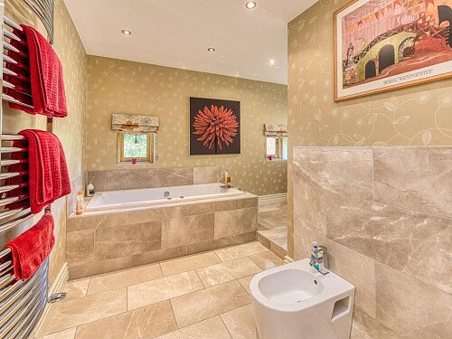 33370059-DCC270A6-pie4FR8db0W-XOIFLksGtA