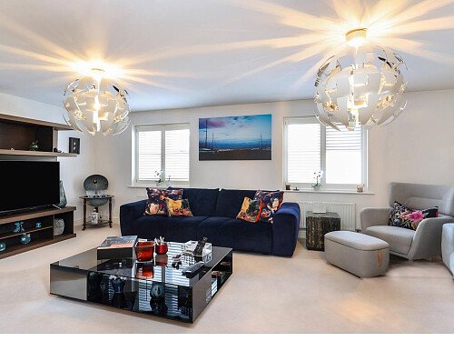 7C76B207-DEDF-4F04-A8C2-62E8ADA9BB31 2