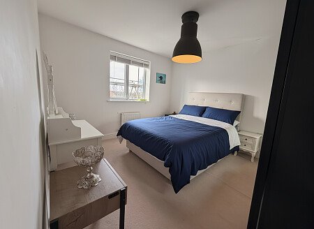 FFBFF83E-2D50-45A0-82EC-65FFC4A4B2FA