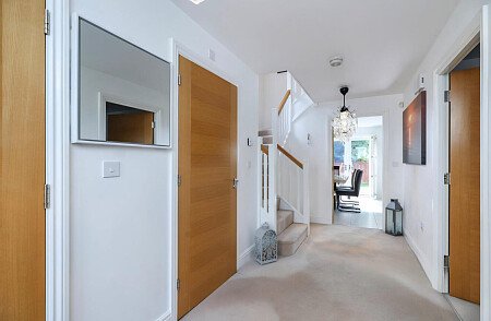 E9B9DC43-921A-4667-B858-203F3B74868D