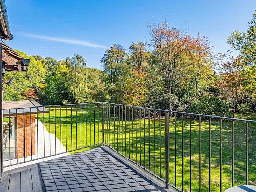 01c5365c-6fb8-4a40-8ec1-1d713996dbe7