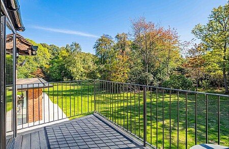 01c5365c-6fb8-4a40-8ec1-1d713996dbe7