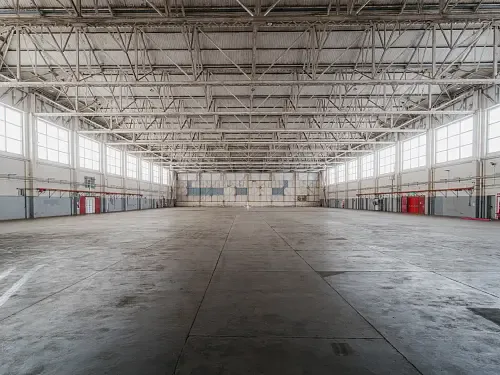 hangar113