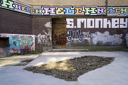 A BLOCK-04