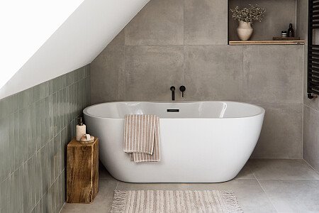 Bathroom 2 - Landscape