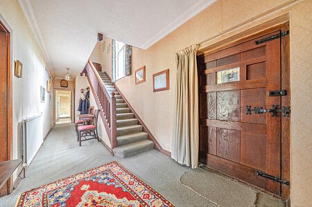 pippins hall downstairs