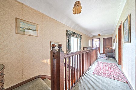 Pippins hallway upstairs