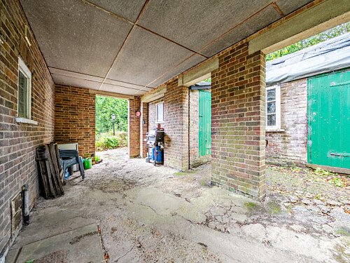 Side of hosue