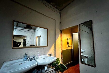 120. Pages Walk - Film Location & Event Space